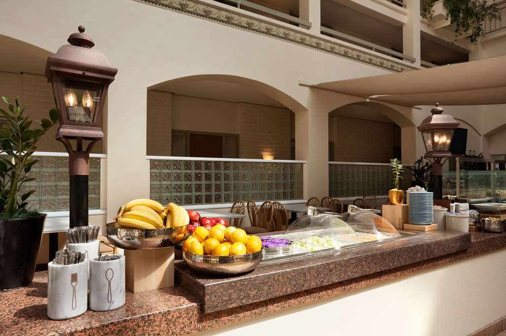 เอมบาสซี สวีท บาย ฮิลตัน ซาน หลุยส์ โอบิสโป Hotel ซานหลุยส์ โอบิสโป ร้านอาหาร รูปภาพ